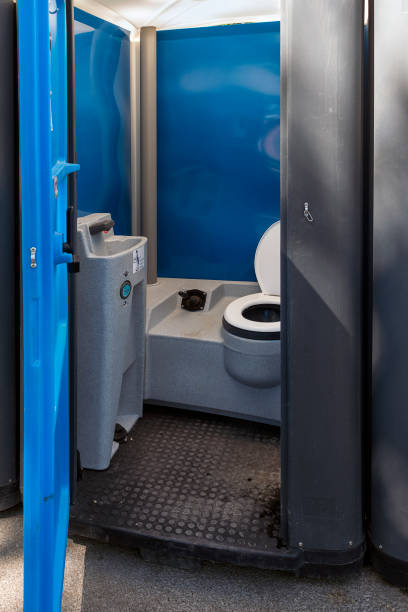 Best Affordable porta potty rental  in East Alton, IL